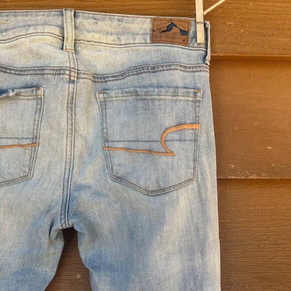 American Eagle Outfitters Stretch Skinny Distressed Light Blue Jeans Size 2 - Picture 11 of 13